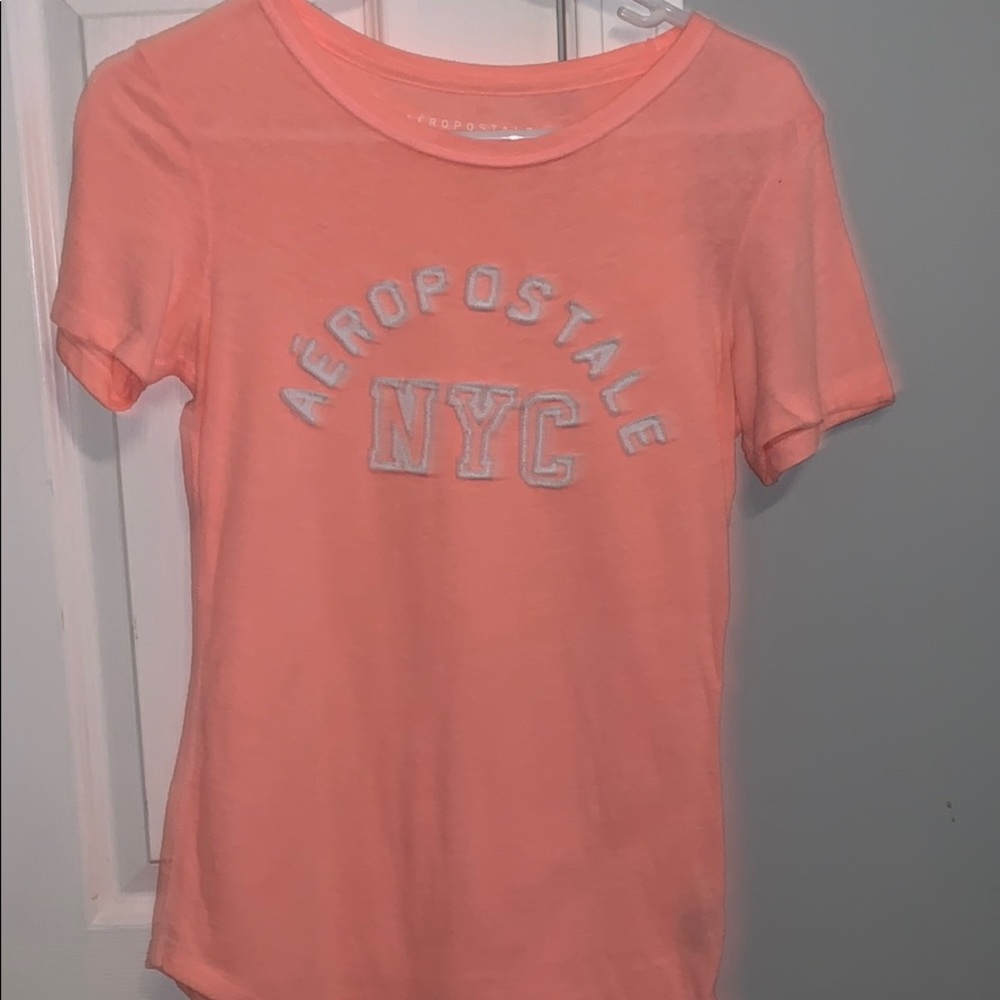 peach tee shirt